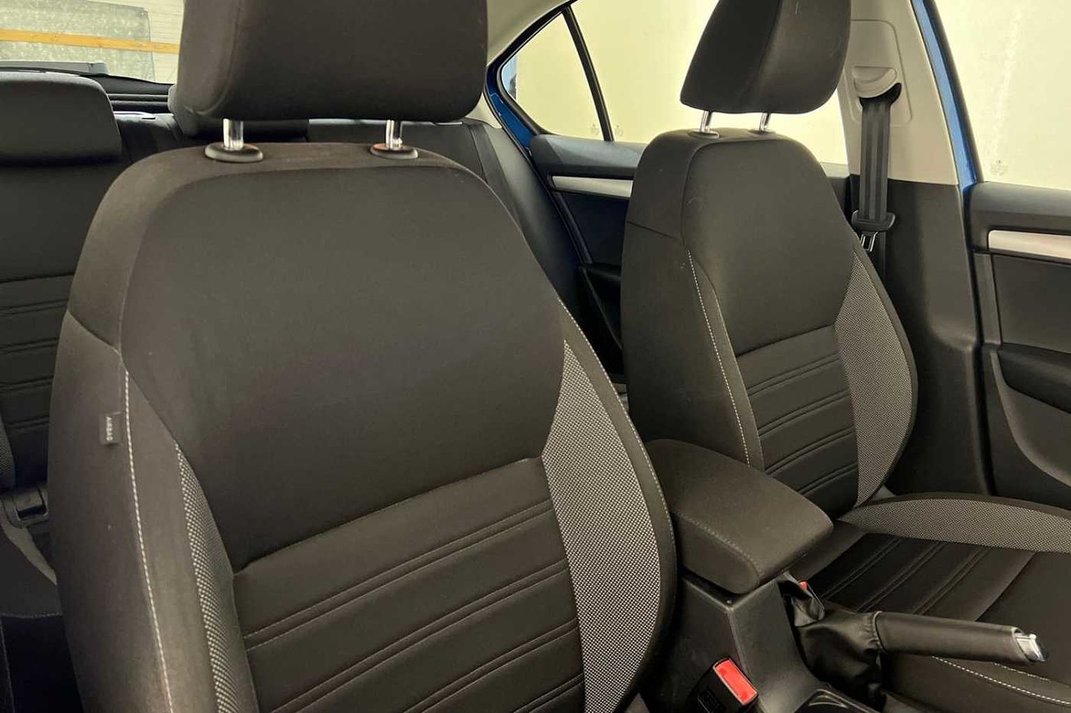 SKODA Octavia Hatchback 1.5 TSI SE Drive ACT (150ps)