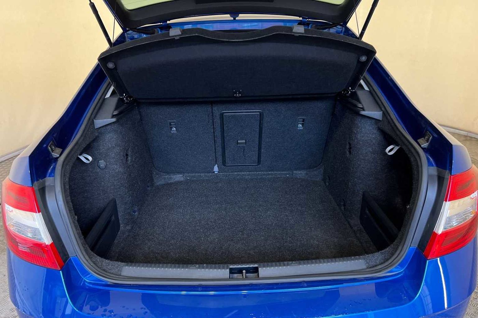 SKODA Octavia Hatchback (2017) 1.5 TSI ACT SE (150PS)