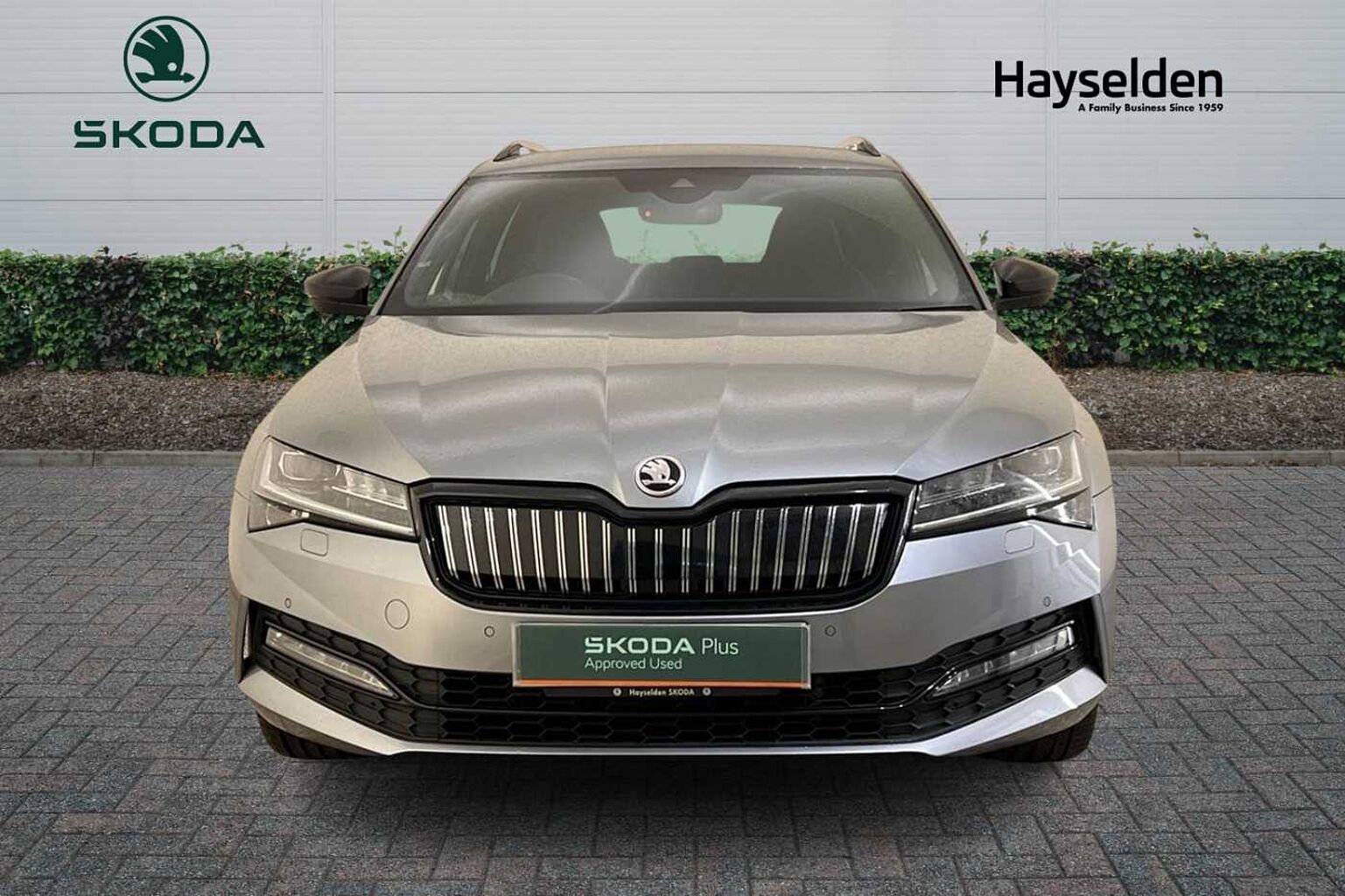 SKODA Superb 1.4 TSI (218ps) SportLine Plus iV DSG Est