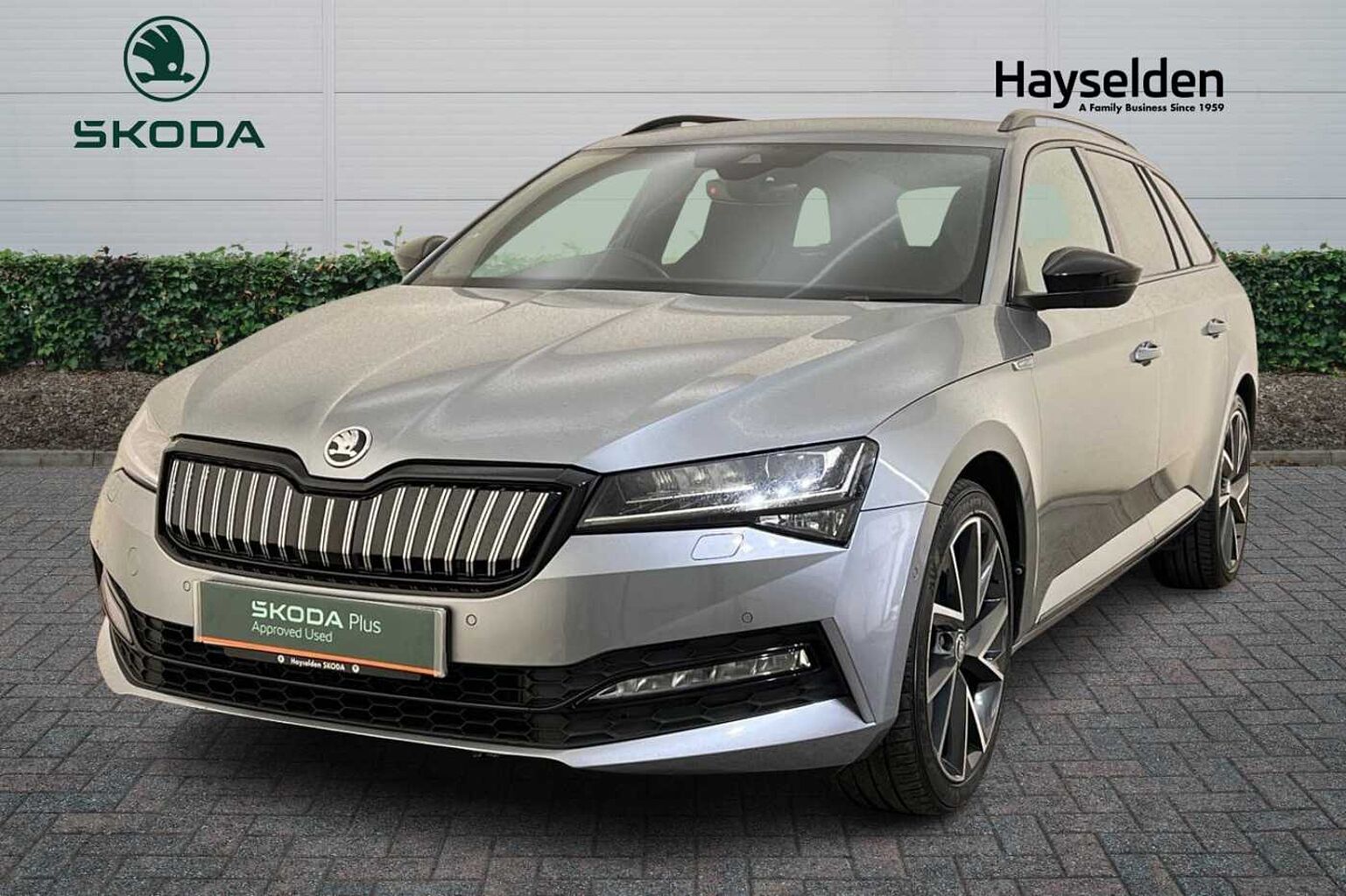 SKODA Superb 1.4 TSI (218ps) SportLine Plus iV DSG Est