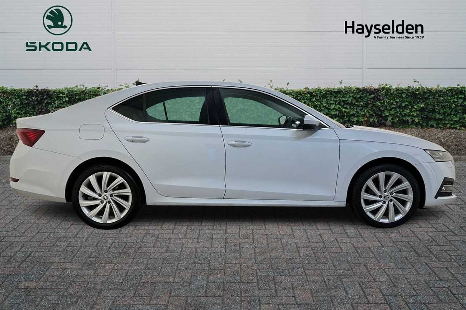 SKODA Octavia Hatchback 1.4 TSI  SE L iV (204ps) DSG