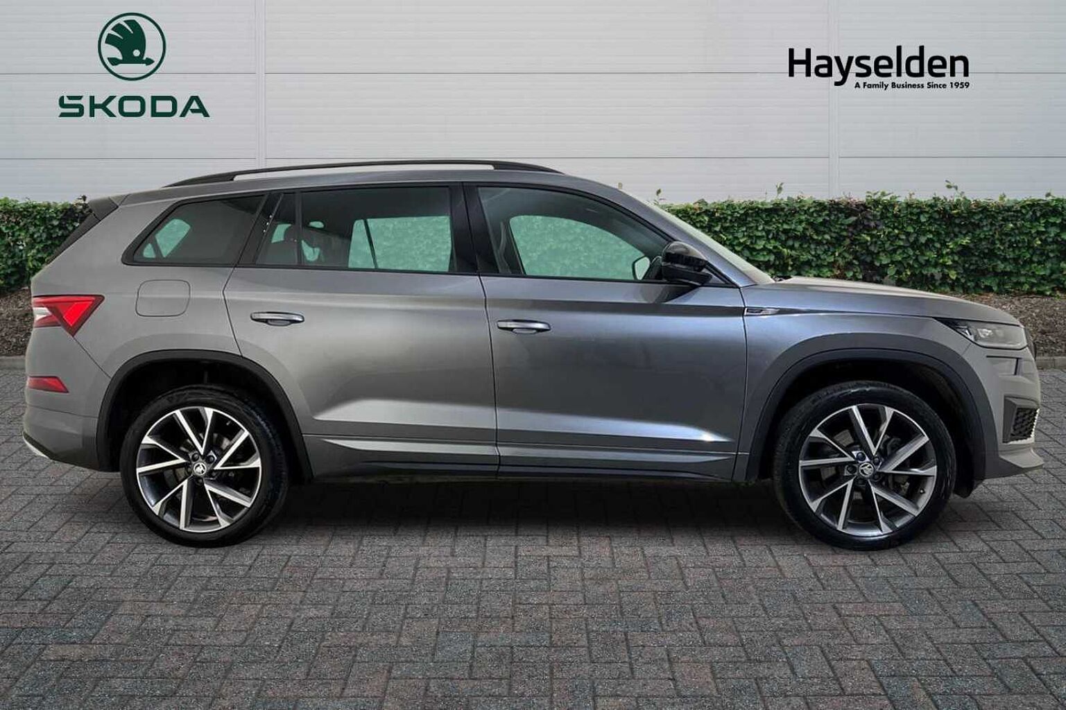 SKODA Kodiaq Diesel Estate 2.0 TDI 200 Sport Line 4x4 5dr DSG [7 Seat]